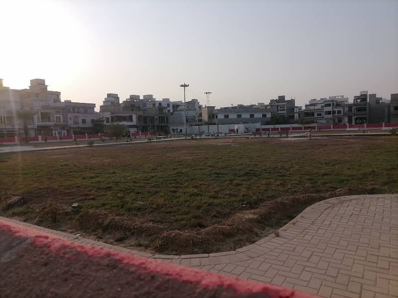 Prime Location In State Bank Of Pakistan Housing Society Of Karachi, A 120 Square Yards Residential Plot Is Available 7