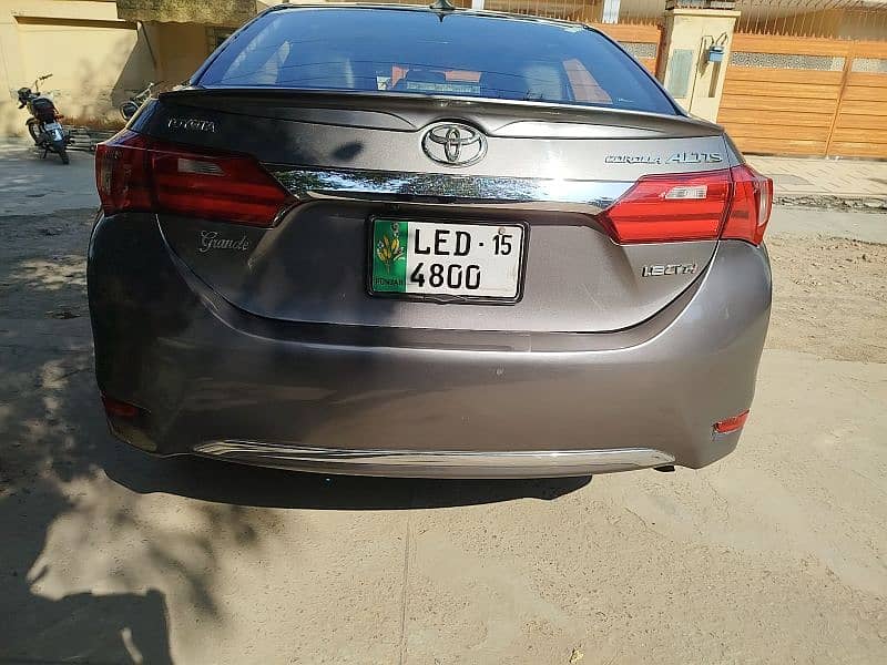 Toyota Altis Grande 2015 1