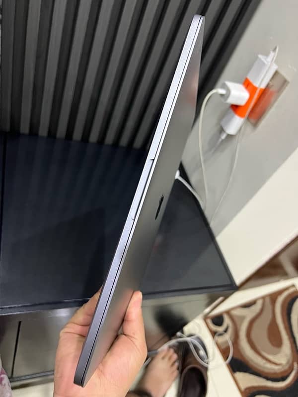 Macbook Pro 2020 M1 16/512 10