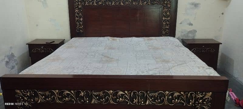 Bed available in good condition with side tables 0