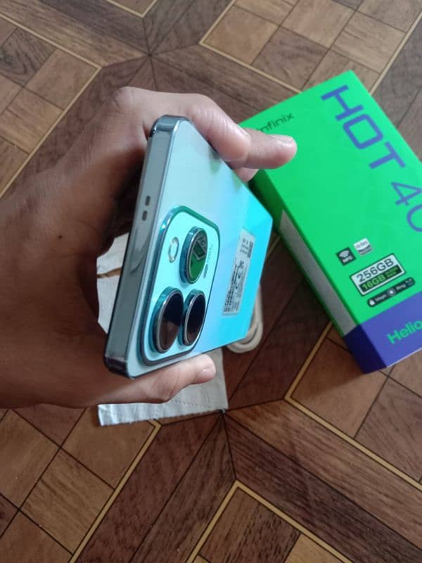 Infinix Hot 40 pro 1