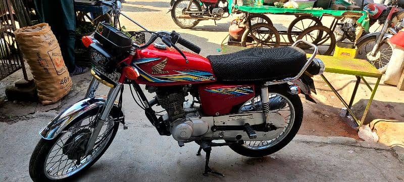 Honda 125 (0321 4342444) 1