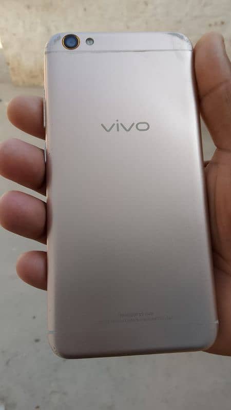 Vivo y67 4gb/64gb pta approved 1