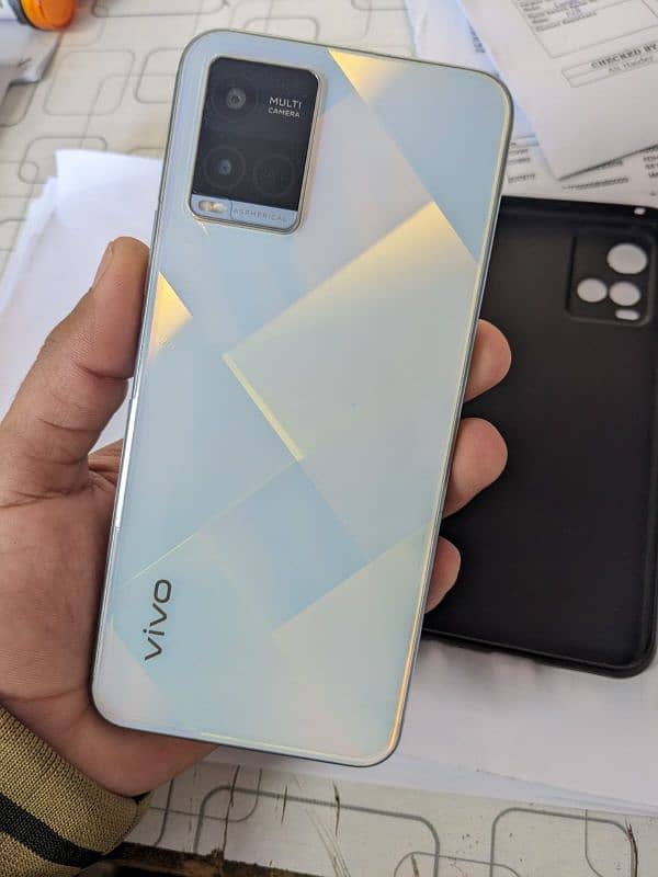 Vivo Y21 3