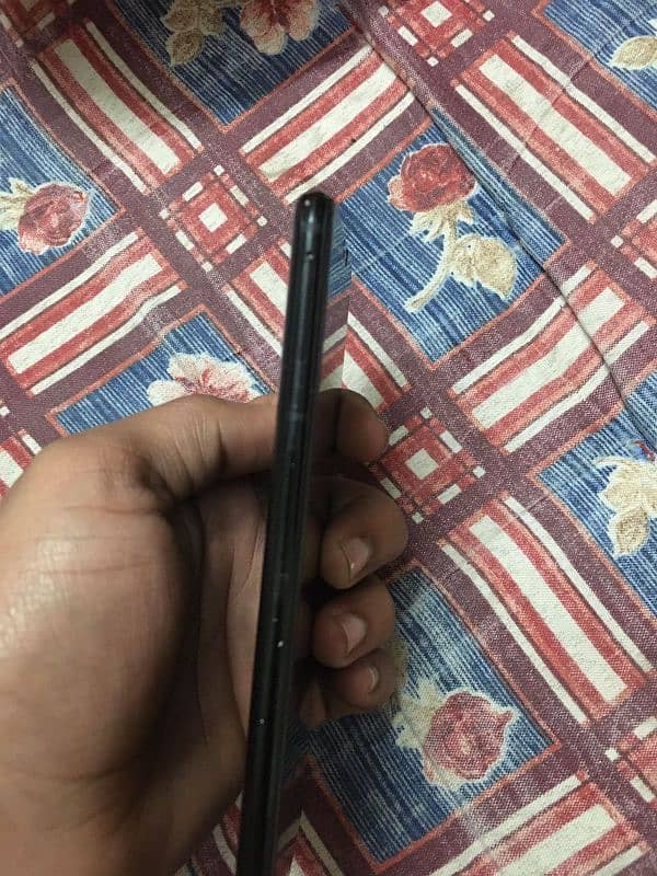 one plus 6 just like new condition. . . more detail chk description 4