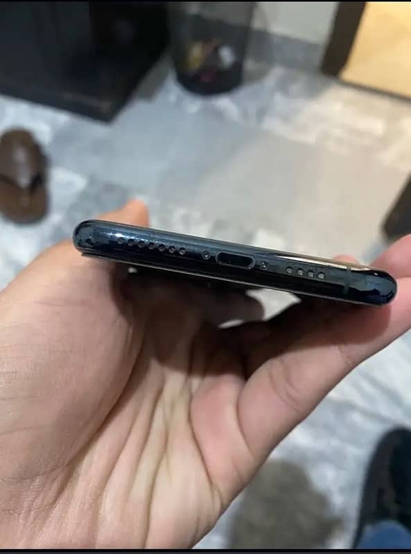 IPHONE 11 PRO MAX 256GB PTA APPROVED 1