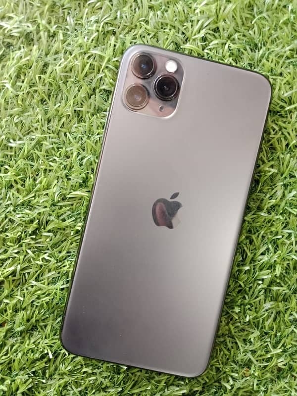 iPhone 11 Pro Max LLA model 0