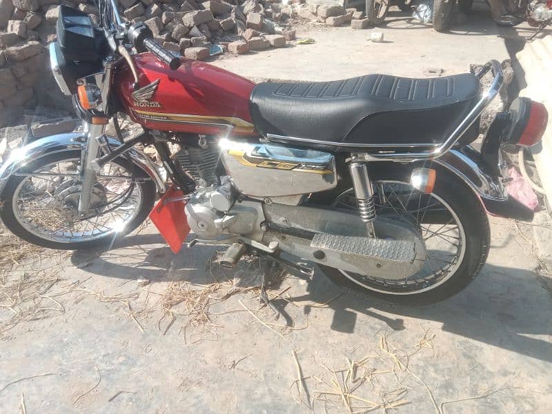 Honda cg125 self start new brand 3