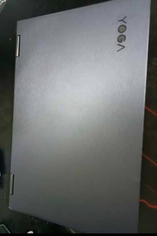 Lenovo yoga c740 1