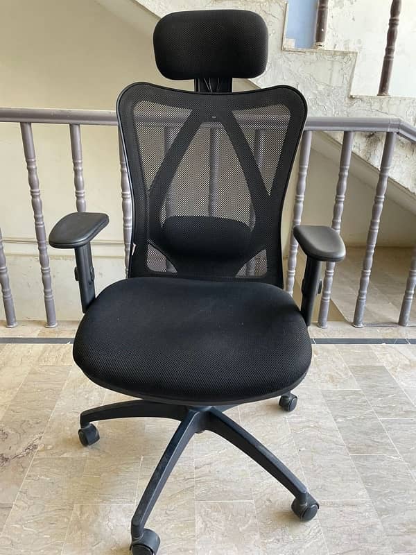 Master mesh high back chair 1