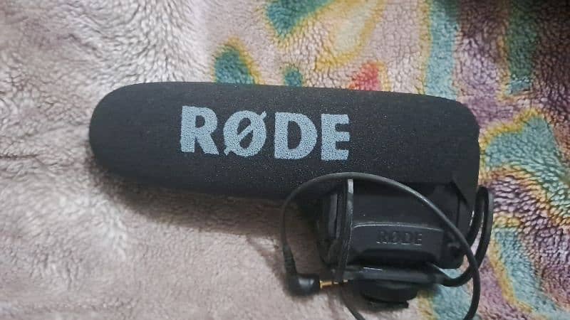 Rode Video mic Pro ( Microphone ) 1