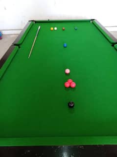 Snooker table 5/10 for sale