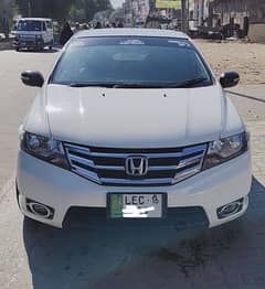 Honda City i. VTEC 2016 1.3CC Engine white colour