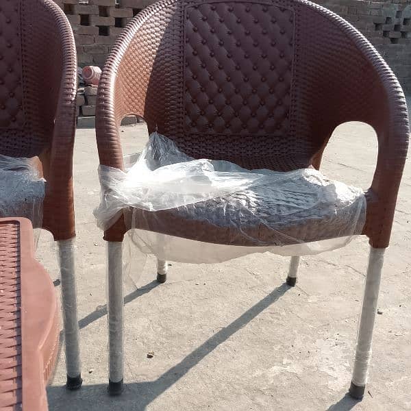 Plastic chairs set of 4 chair and table 1