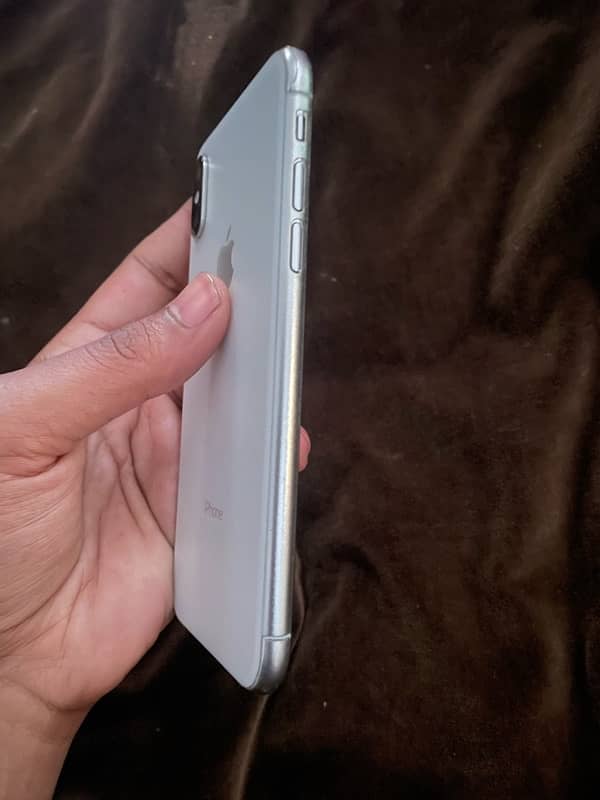 iphone XS ( waterpack ) ( factory unlocked ) 2