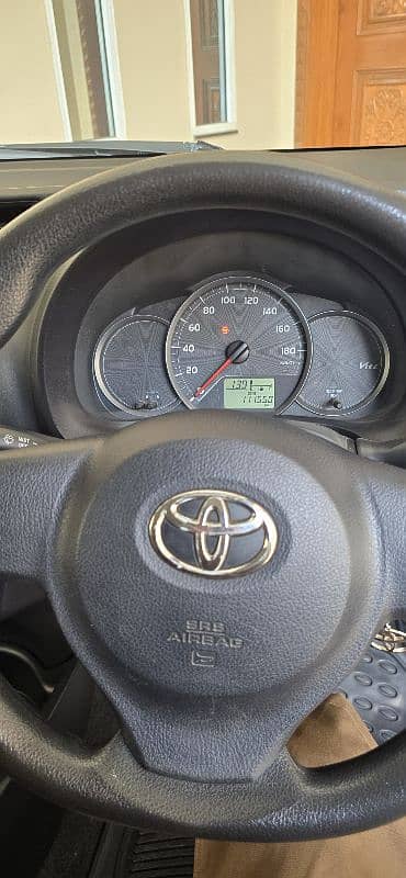 Toyota Vitz 2016 8