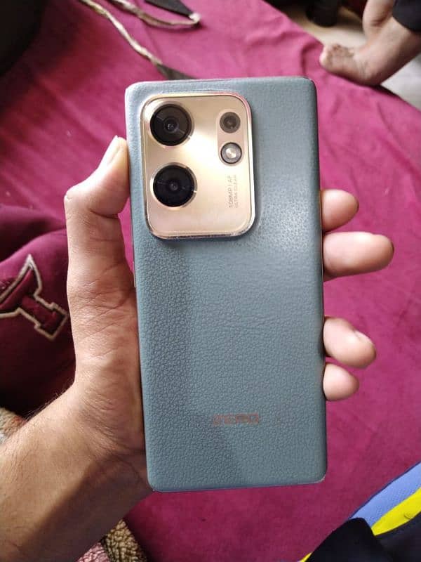 Infinix Zero 30 8/256 complet box 0