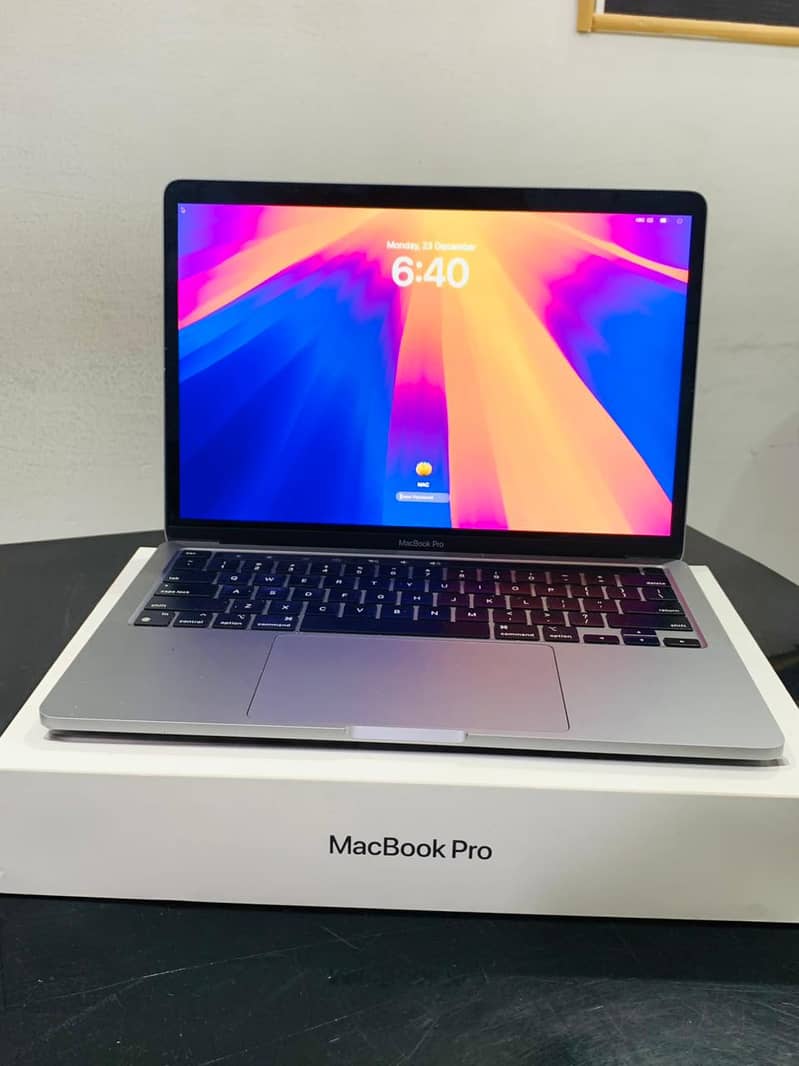 APPLE MACBOOK PRO M1 BRAND NEW CONDITION 8