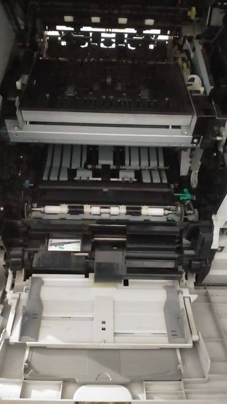 HP laserjet mfp4555 3