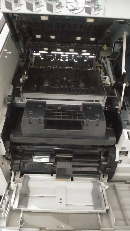 HP laserjet mfp4555 4