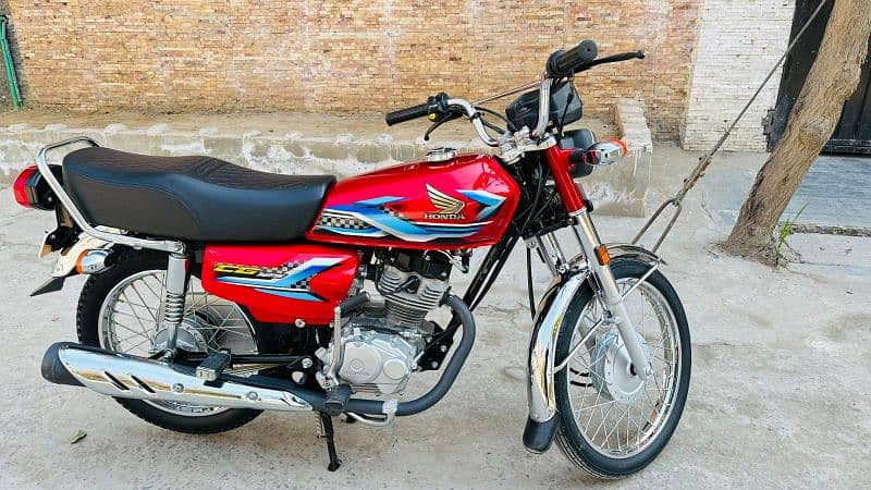 Honda CG 125 Model 2024 Show Room Condition 1