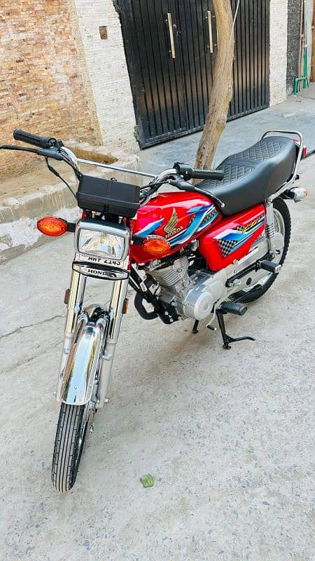 Honda CG 125 Model 2024 Show Room Condition 4