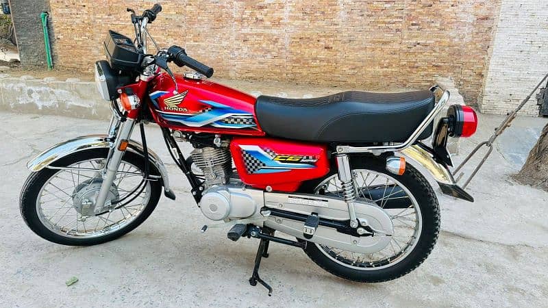 Honda CG 125 Model 2024 Show Room Condition 5