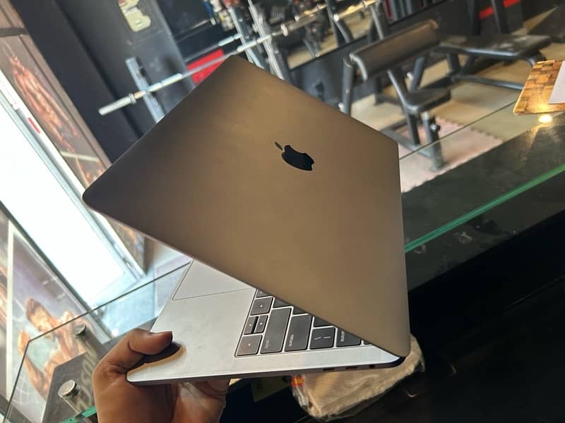 Macbook Pro 2018 4