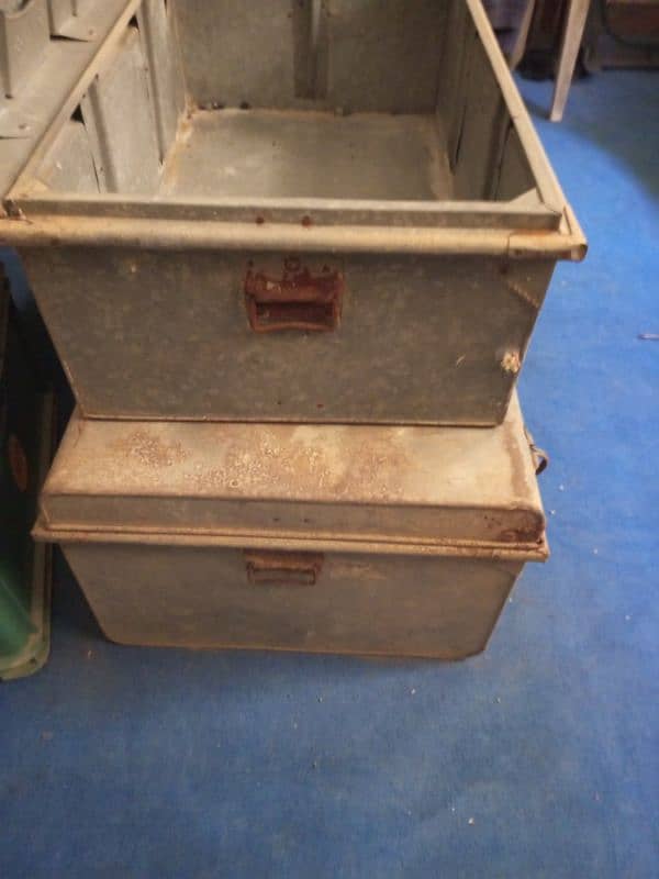 2 Storage (small trunks) Old metarial 2