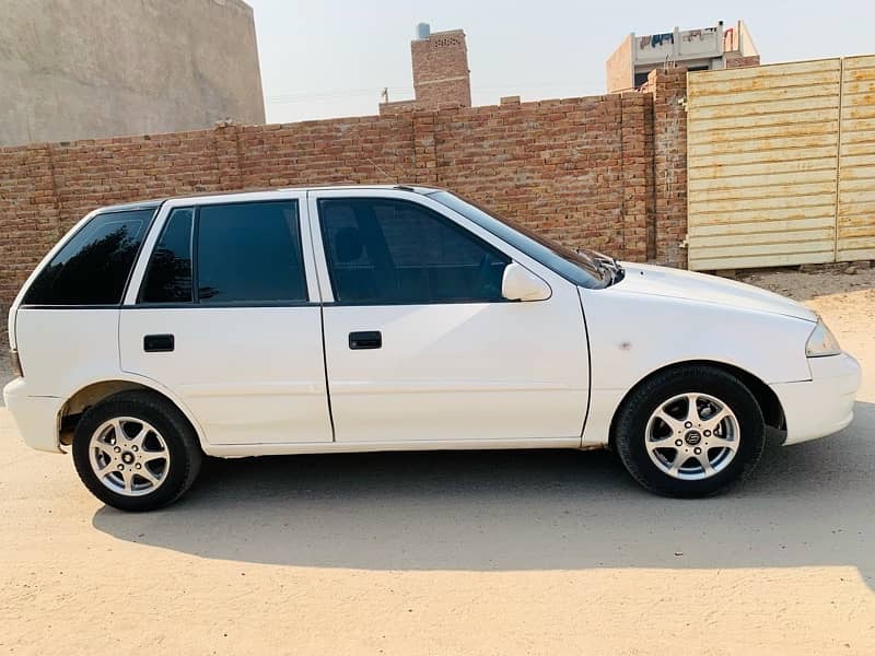 Suzuki Cultus VXR 2016/17 7