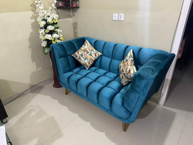 7 Seater Sofa Set - Like NEW 0