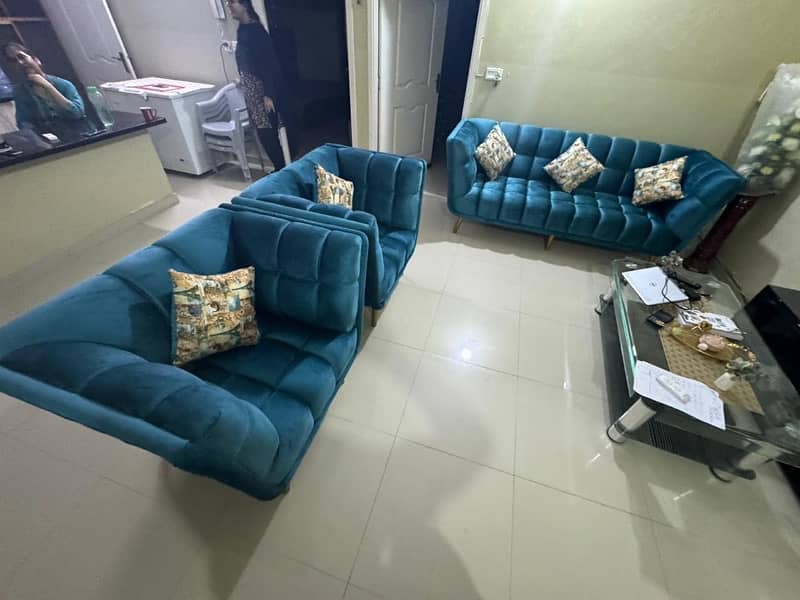 7 Seater Sofa Set - Like NEW 2