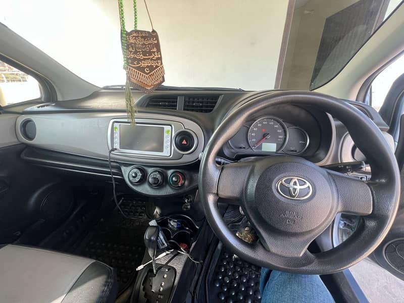 Toyota Vitz 2015 3