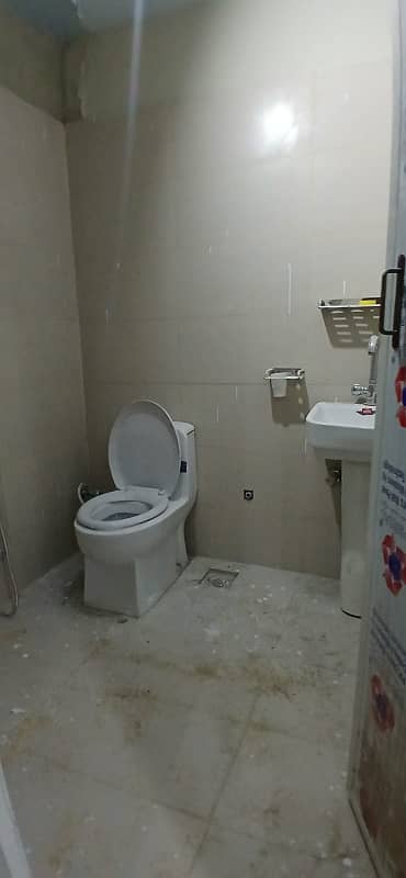 Brand new flat for rent for bachelors 4