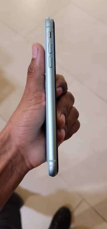 iPhone 11 128gb officiall duel sim pta 0341/50/3628/6 2