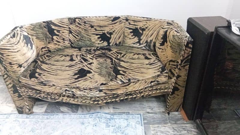 6 seater sofa set in good condition 2