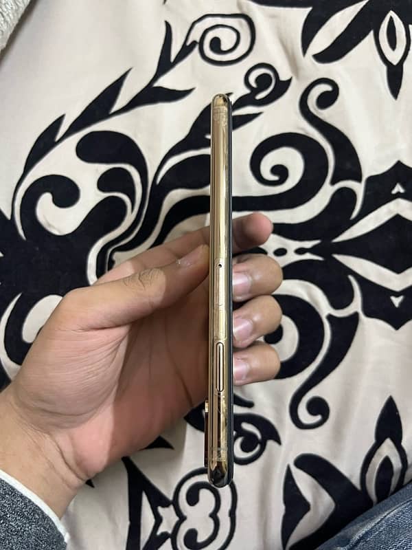 iPhone xsmax pta approved 1