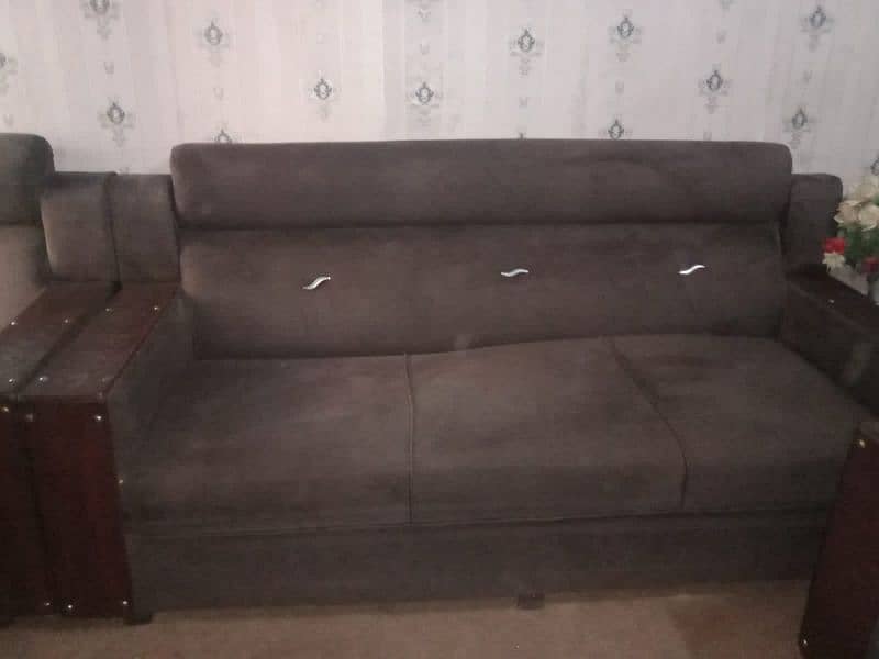 5 Seater sofa set for sale 0