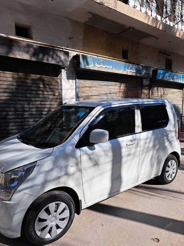 Suzuki Wagon R 2014 1