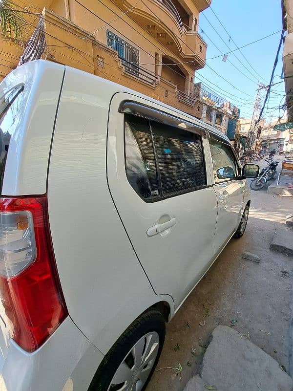 Suzuki Wagon R 2014 4