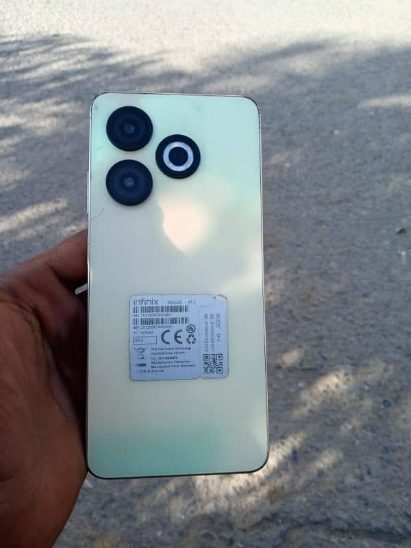 Infinix smart 8 4+4/64 urgent for sale 0