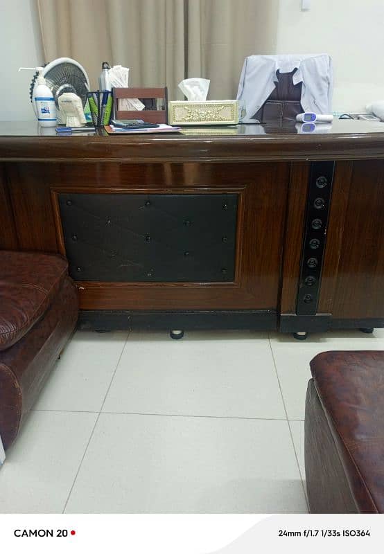 executive table and 4 sofa chair for sale 0