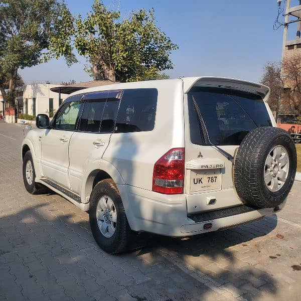 Mitsubishi Pajero 2004 6