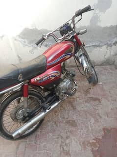 Dhoom  70cc   saaf  bike hi koi km nhi hone wala