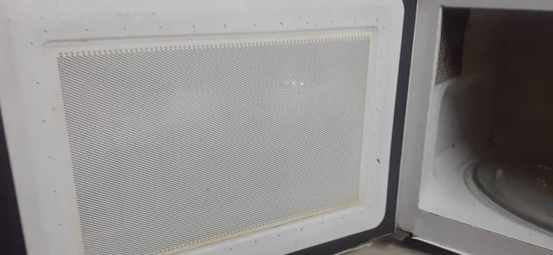 Super general microwave in mint condition 3