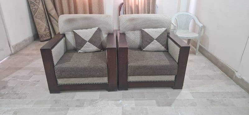 3+2 sofa set plus coffee table 1