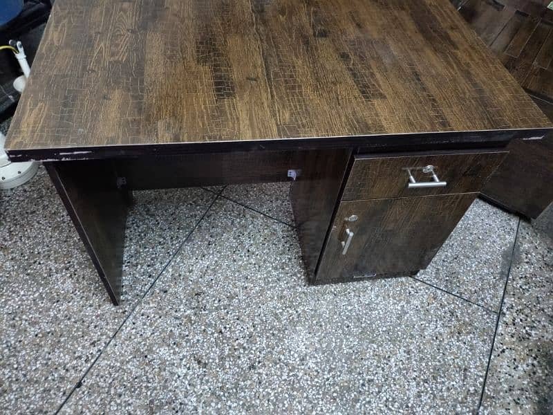 office Table for sale 2