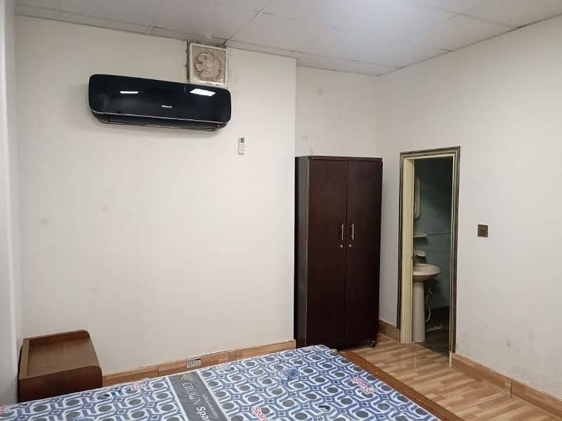 Hostel For Rent 9