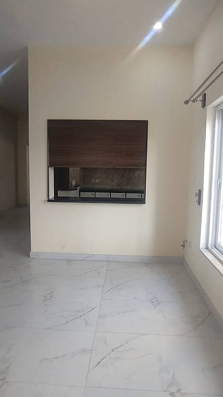 1 kanal like brand new upper portion for rent 15