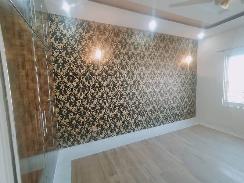 10 Marla Brand New Upper Portion For Rent In Nasheman E Iqbal Society Phase 2 7